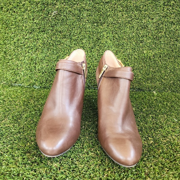 Vince Camuto Shoes - Vince Camuto Vanny Womens Brown Leather 3inches Heel Ankle Bootie Women's 8.5
